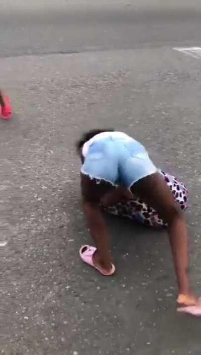 Nadie la minitas peleando por un pibe de 11 años en wasap