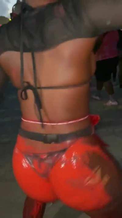 Indepaint 🇹🇹 #3 (📷:@j.hamilton.photography)