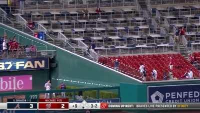 [Highlight] Swanson hits a bomb that gives him the all-time lead for homers by a Braves SS