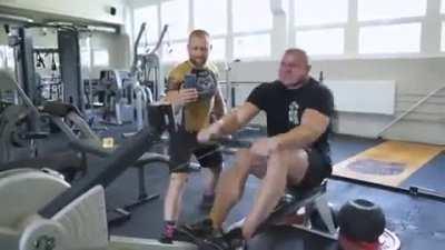 Mateusz Kieliszkowski breaks World Record in 100 m rowing in his first attempt