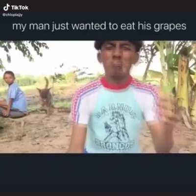 why is this so funny to me😂😂😂😂