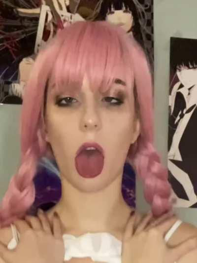 I'm so horny can you fill me up😍