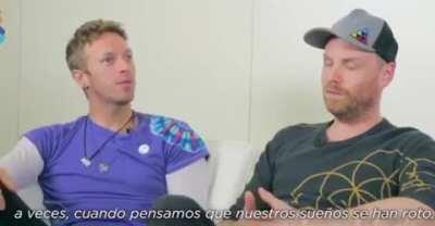 I just feel like the world needs to see this again. Thank you, Coldplay 💙🧡