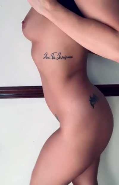 Ever wonder what’s under the sundress ? 😉 [f]