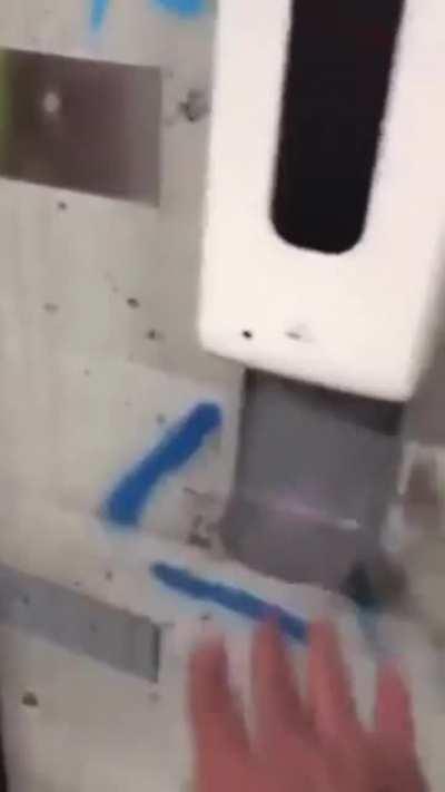 Этот убивает 100% микробов и евреев