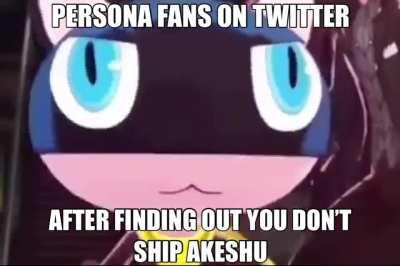 ugh persona fans on twitter 🙄 🤢🤮