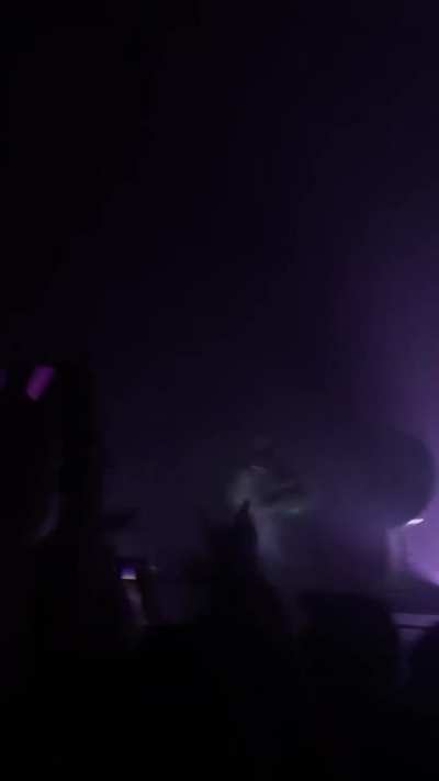 Throwback to when Charli performed taxi live in 2018