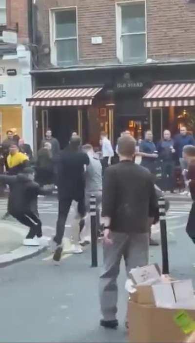 Dublin waiters chasing away young thugs