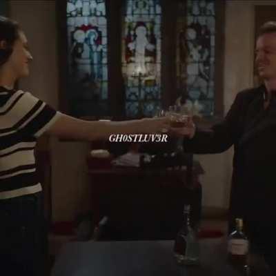 Heart reacts or heartbreak reacts idk