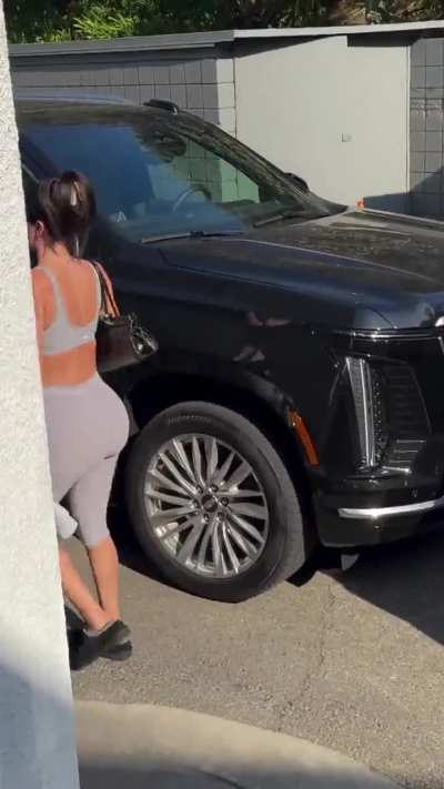 Leaving pilates class - 06.05.2025 with Vic