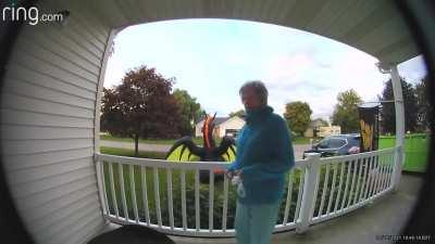 Karen thinks, that a Halloween decoration must mean, that the owner is in the satanic church. (credit to u/StillDreTZ)