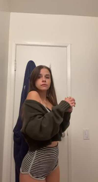 I feel horny and had to show you how I play with myself... I wish you would do that with your hands