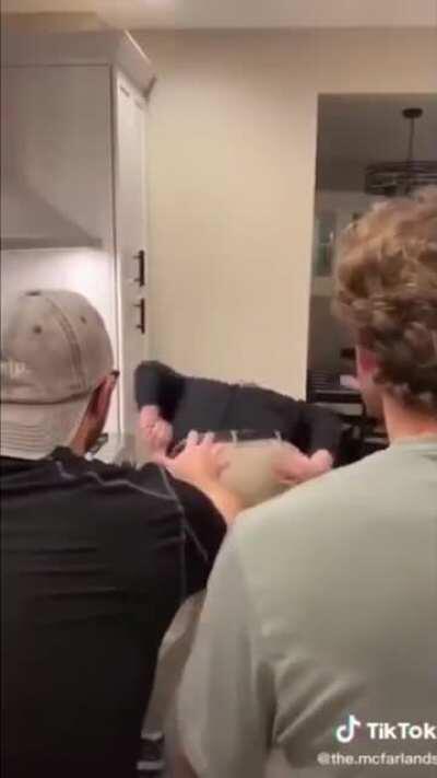 Funniest shit I have ever seen (after Pickle Rick ofc)