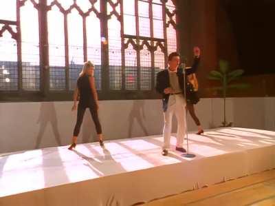 Never gonna give you up in 4k