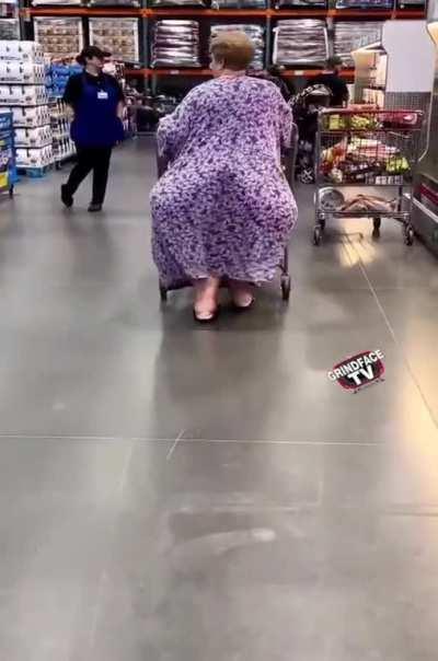 Clappin' cheeks at Costco