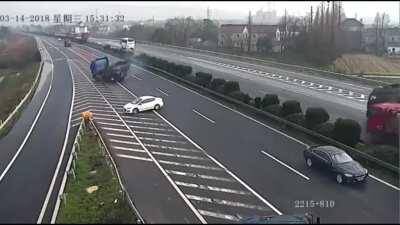 They really need to fix that mini-map, I keep missing exits