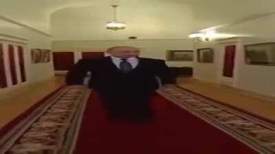 Posting random shit till the old reddit comes back