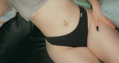 Not many people like my posts maybe my body isn’t the best on here but i’m confident anyway