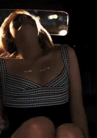 That's exactly how we will spray our cream over Margot Robbie's amazing tits !!!