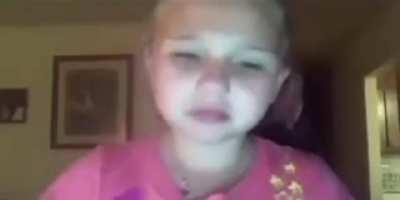 mari every time chat compares her to any lightskin girl