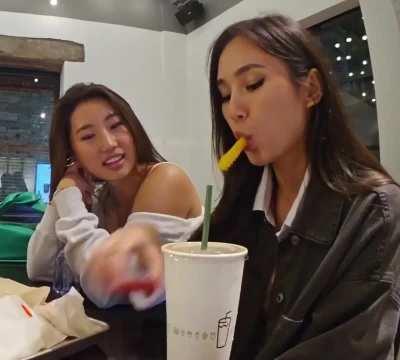 This is kinda hot 😳