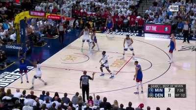 [Highlight] Jokic with the no-look crosscourt pass to KCP for the three