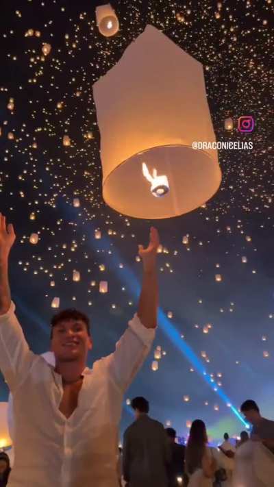 When you think you're the main character but the wind has other plans.