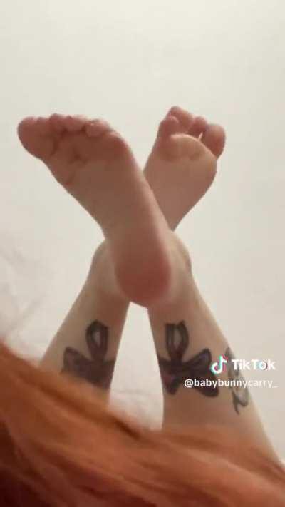 Guess the nail color..?