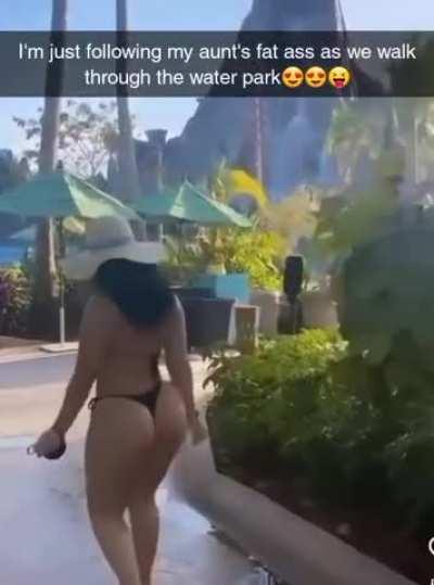 Vacation with aunt is a lotta fun