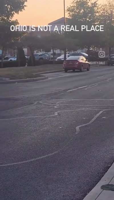 repo dude chases car thru parking lot 