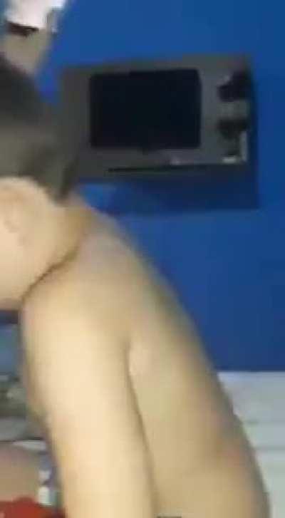 Mlk fica puto com joguinho