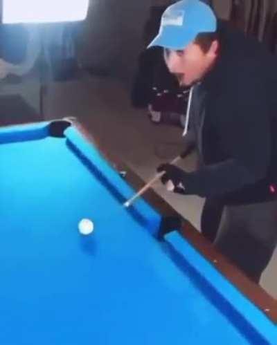 o namoral esse reddit ae precisa melhorar esses bot de spam tu posta uma merda boa e ele marca como spam e quando outro posta uma merda ruim ele dexa passa... musica: BPace - Know Yourself (Remix)