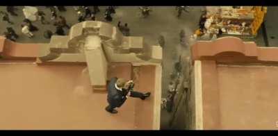 Cool single take from SPECTRE (2015)