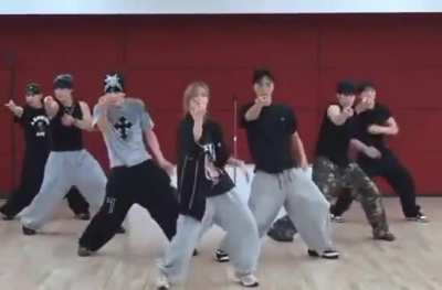 Ryujin of ITZY - Dance Practice For Standing Next To You