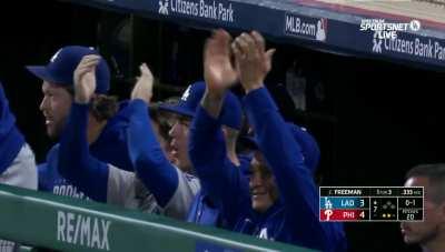 [Highlight] [Highlight] Freddie Freeman goes back to back with Mookie to tie the game