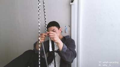 I made a cat tunnel with plastic waste for a stray cat