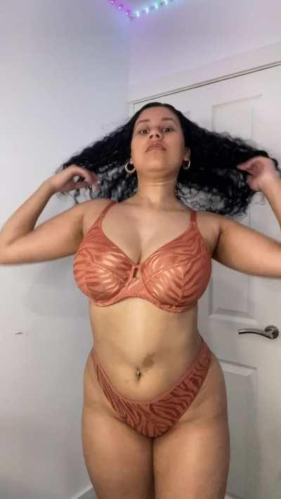 POV: I invite you over for netflix and chill