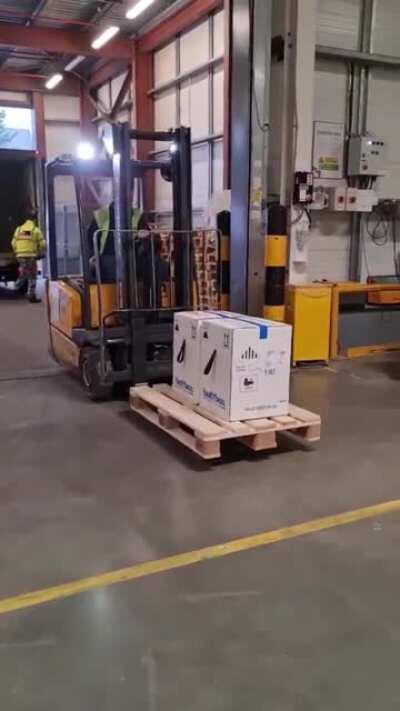 The arrival of the Covid vaccine into Ireland wasn’t quite as dramatic or exciting as I hoped so I added a little sound to spice it up! Sound on for this.