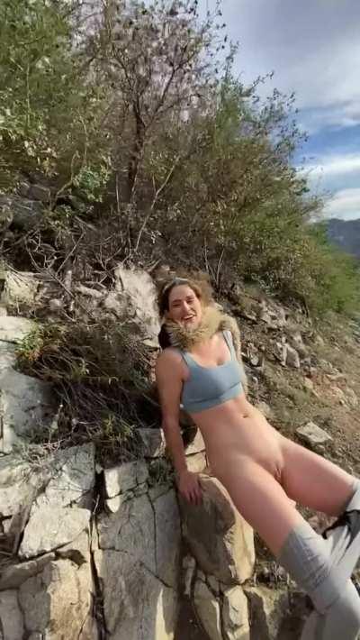 This position makes it extra hard… wet my pants this time fuck… [F] MILF