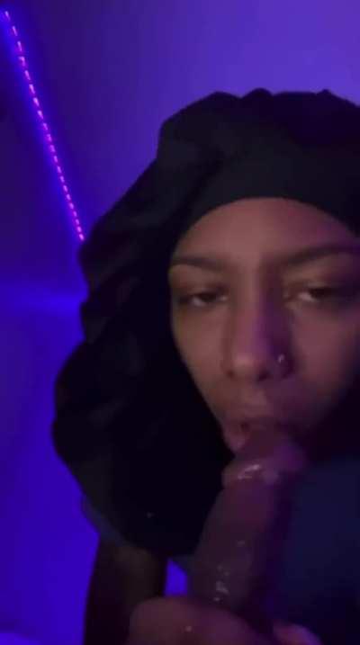 She's really the throat ð whoâs next? ###Dropped her new ThroatTapes folder in comments â¼ï¸