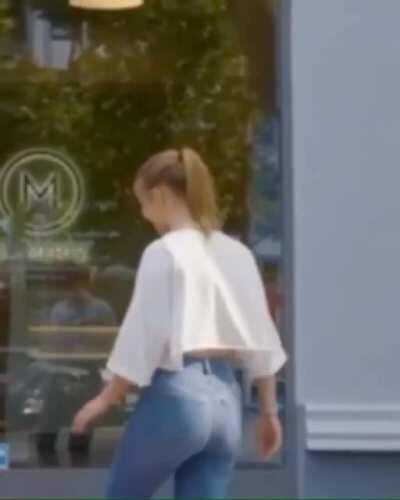 Auf Kundenwunsch ein paar GIF‘s aus dem Shame Game Video 2/3..... #RIPBeautxVlogs