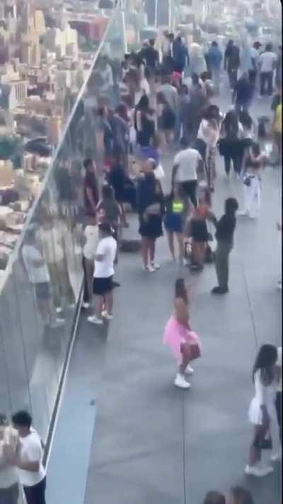 Main Character dance