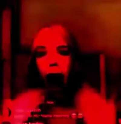 por pendeja, quien hace eso? #pendeja