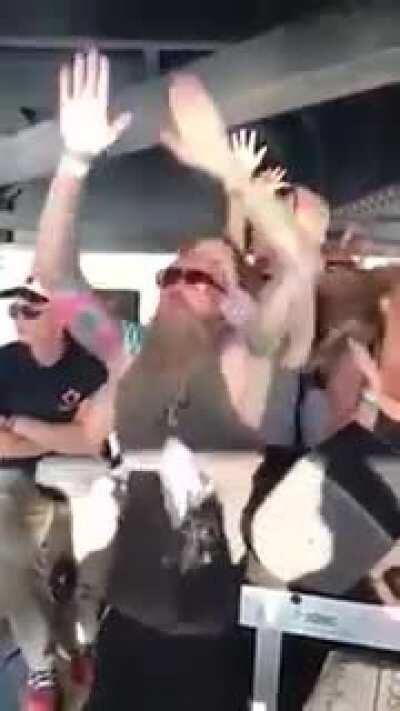 Jamais irei criticar um ato do qual provavelmente eu realizaria.