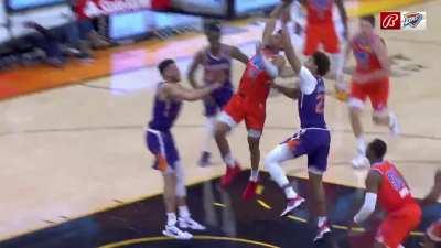 [Highlight] Aaron Wiggins explodes for the jam