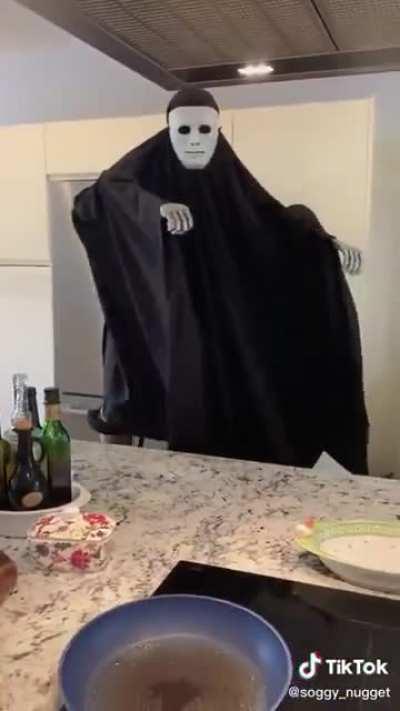 Egg Bringer, savior of breakfast