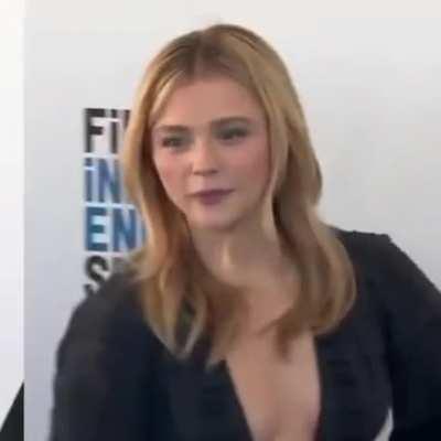 Chloe Moretz Cleavage