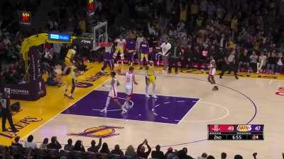 [Highlight] AD lobs it to Lebron