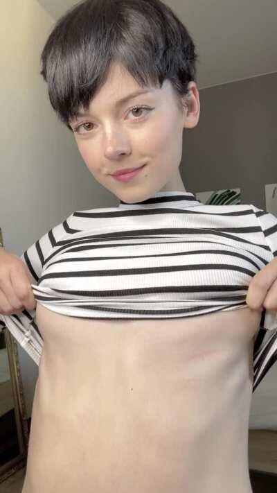 Am I adorable enough to be your Monday treat?