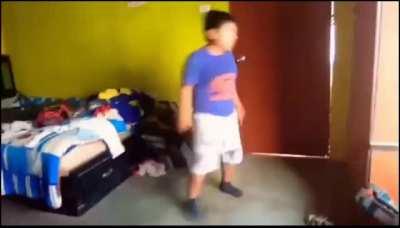 Topo cuando es baneado del chat de bana: